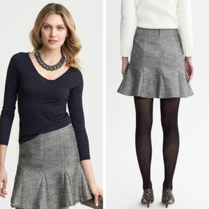 Banana Republic fluted metallic silver trumpet mini skirt Women's size 0